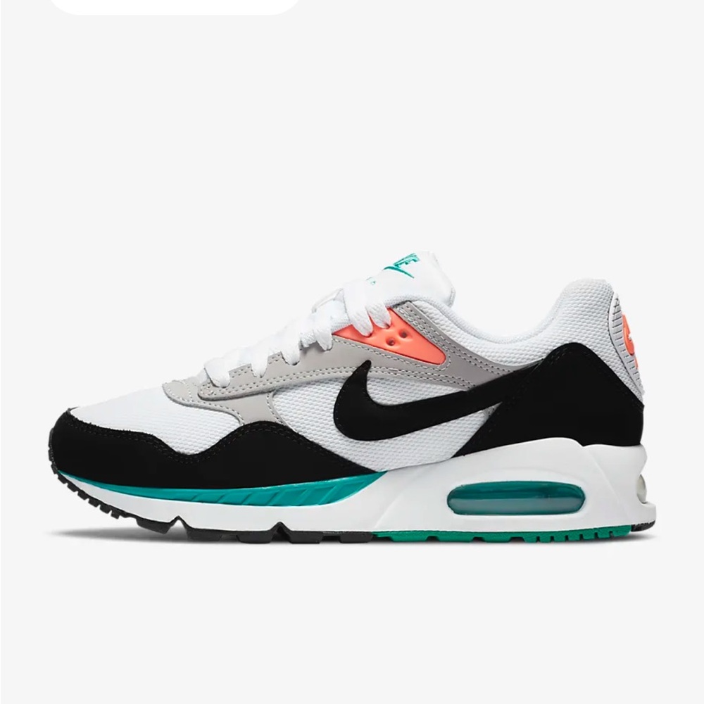 NWOT! Nike Women’s Air Max Correlate Shoes